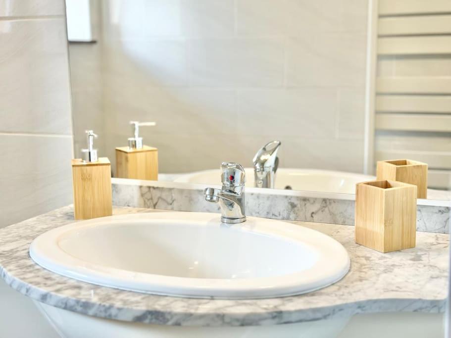 Charmant Appartement 2 Chambres Proche Luxembourg Redange Bagian luar foto